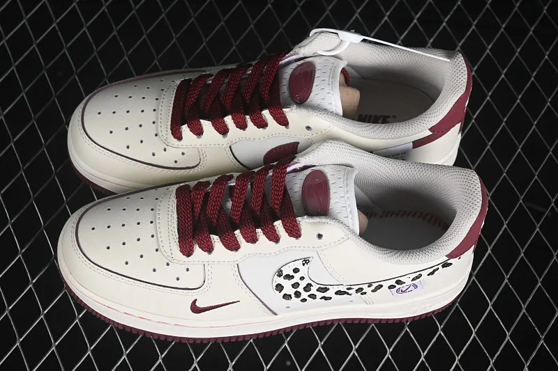 All categories Nk Air Force 1 Air Force series Nk Air Force 1 Low Air Force low-top Nike Air Force 1'07 Low "Wild Berry Leopard Shadow" Hand-painted graffiti Wild Berry Leopard Shadow Air Force 1 low-top casual sneakers FB1839-521
